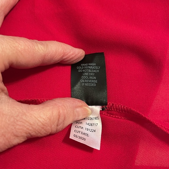 Torrid Lace V-neck Red Tank Top Women’s Plus 1 / 1XL Layering A-line - Picture 6 of 7